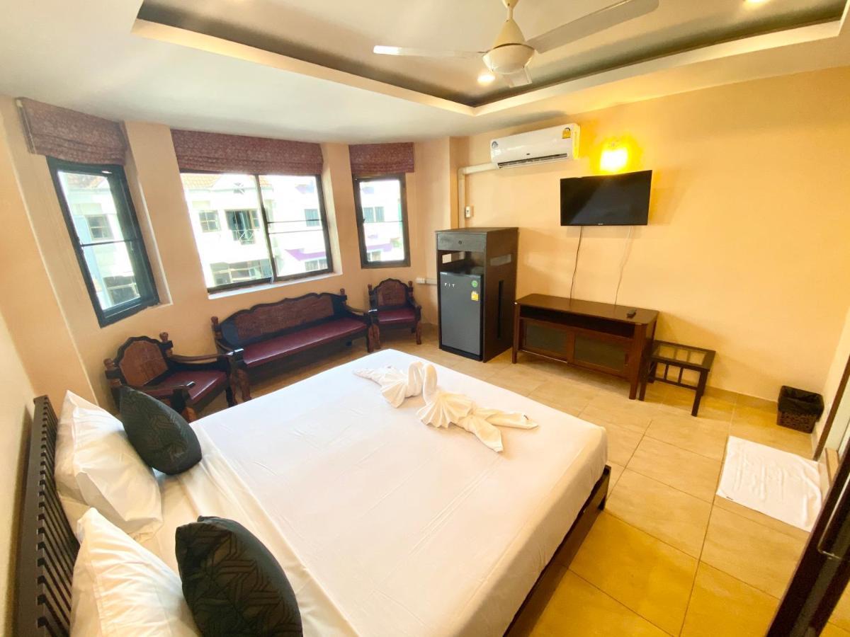 Star Guesthouse Patong Extérieur photo