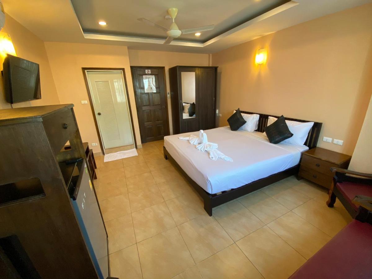 Star Guesthouse Patong Extérieur photo