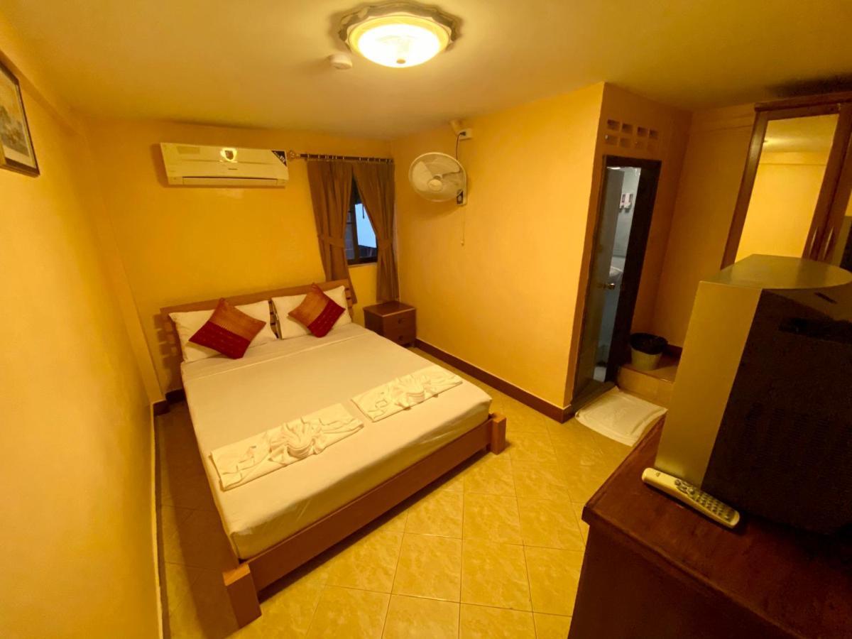 Star Guesthouse Patong Extérieur photo