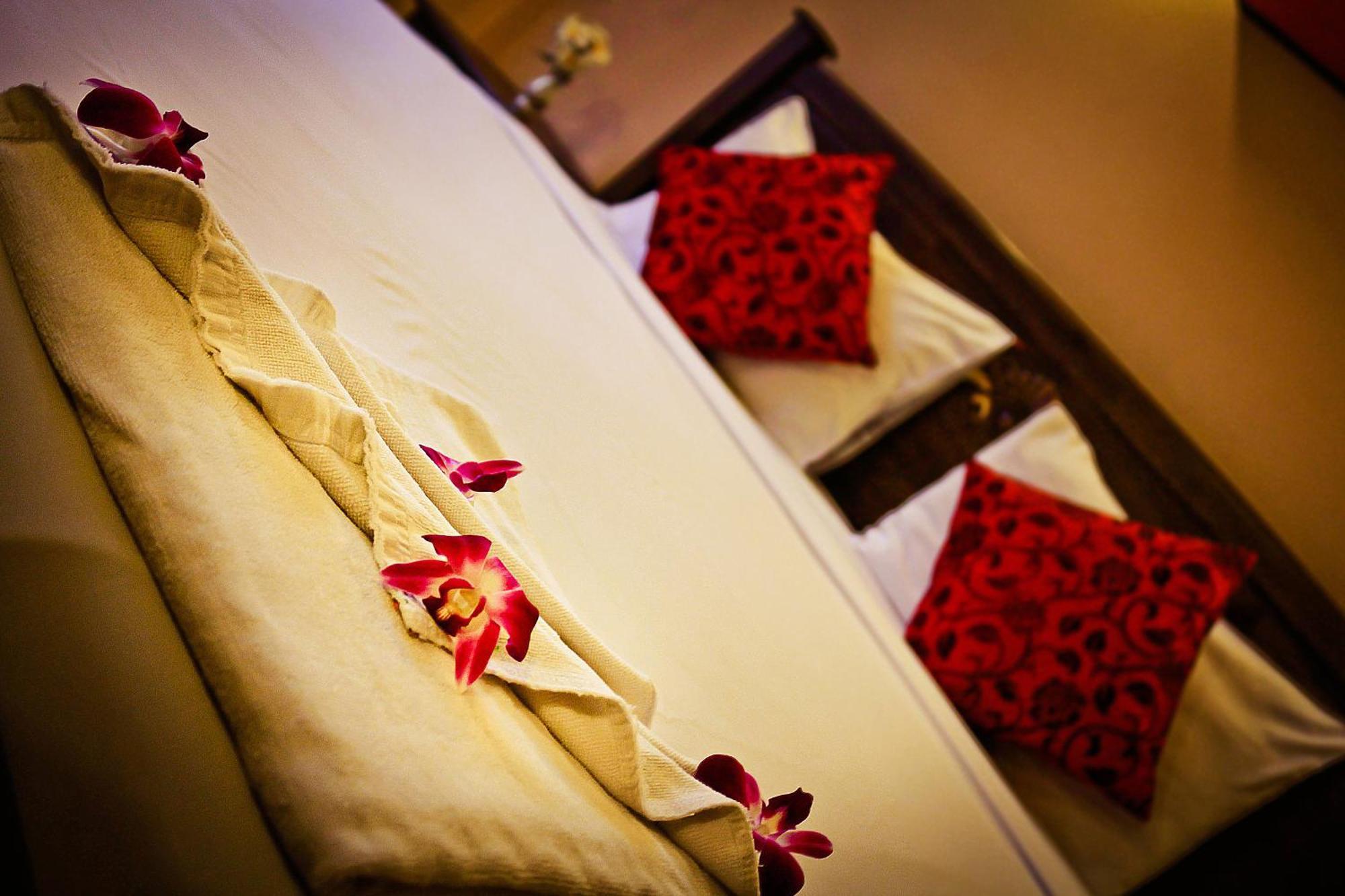 Star Guesthouse Patong Extérieur photo