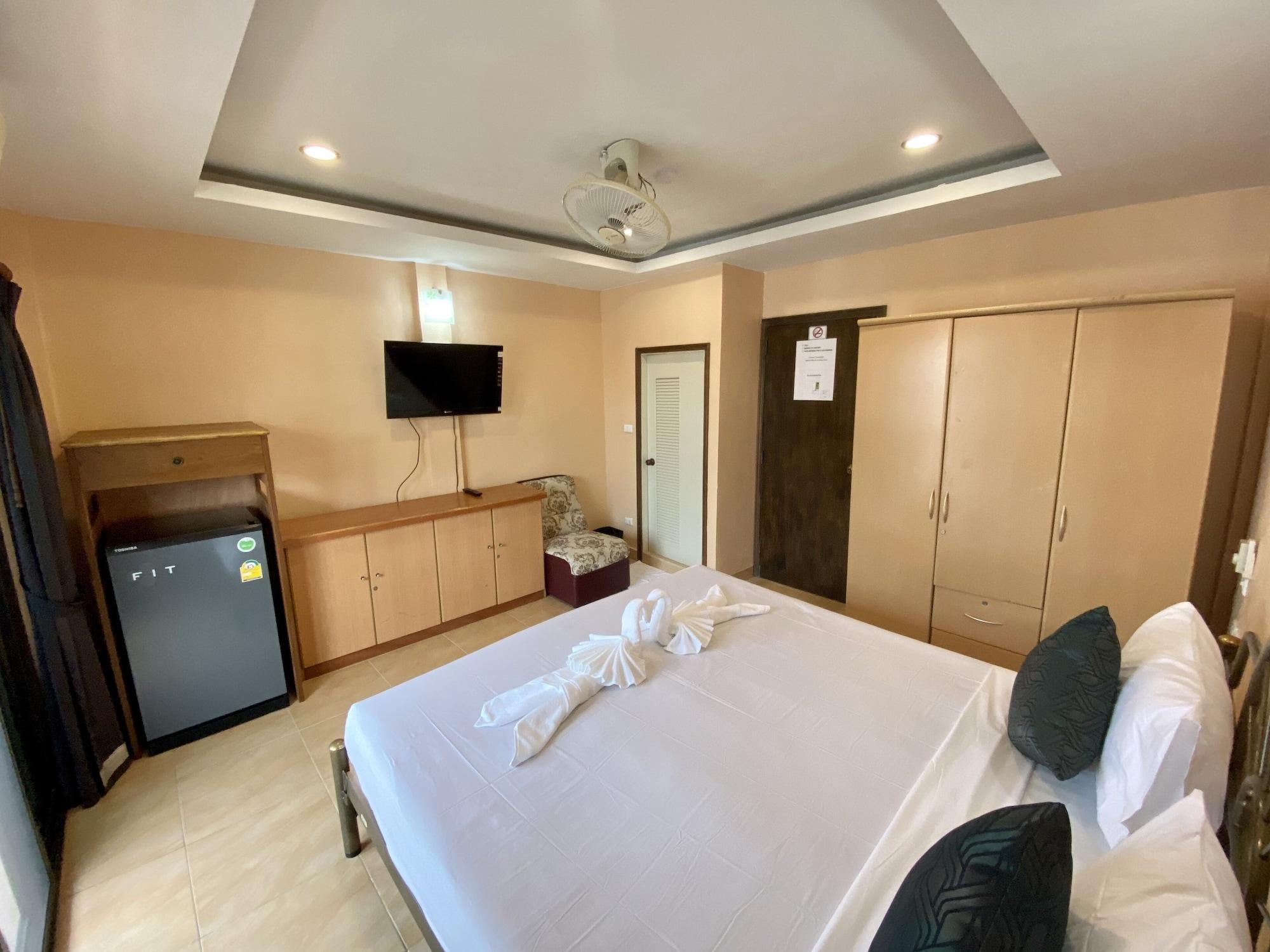 Star Guesthouse Patong Extérieur photo