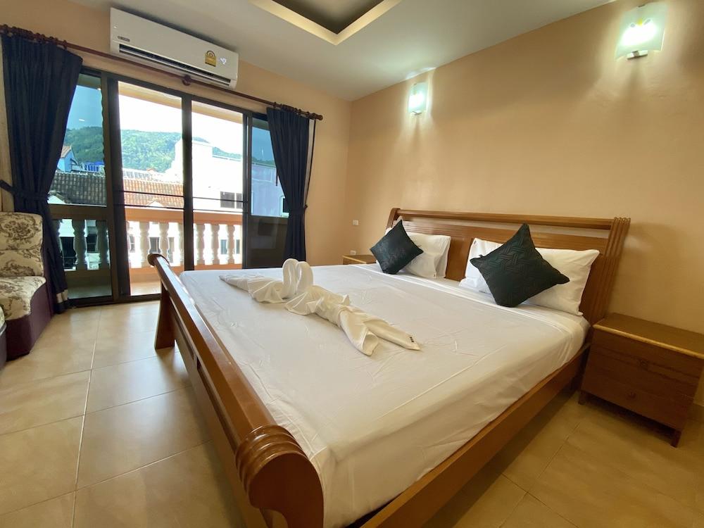 Star Guesthouse Patong Extérieur photo
