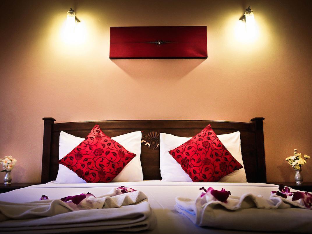 Star Guesthouse Patong Extérieur photo